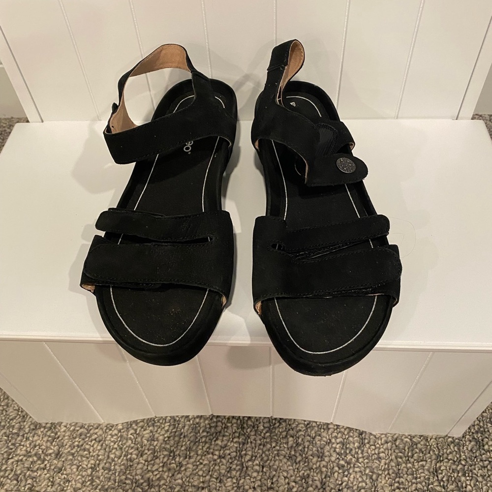 Abeo Gabrielle Style Black Microsuede Sandals